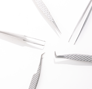 Precision Queen Tweezer